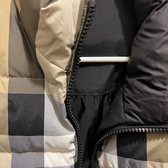 BURBERRY VEST NEW - Picture 10 of 14